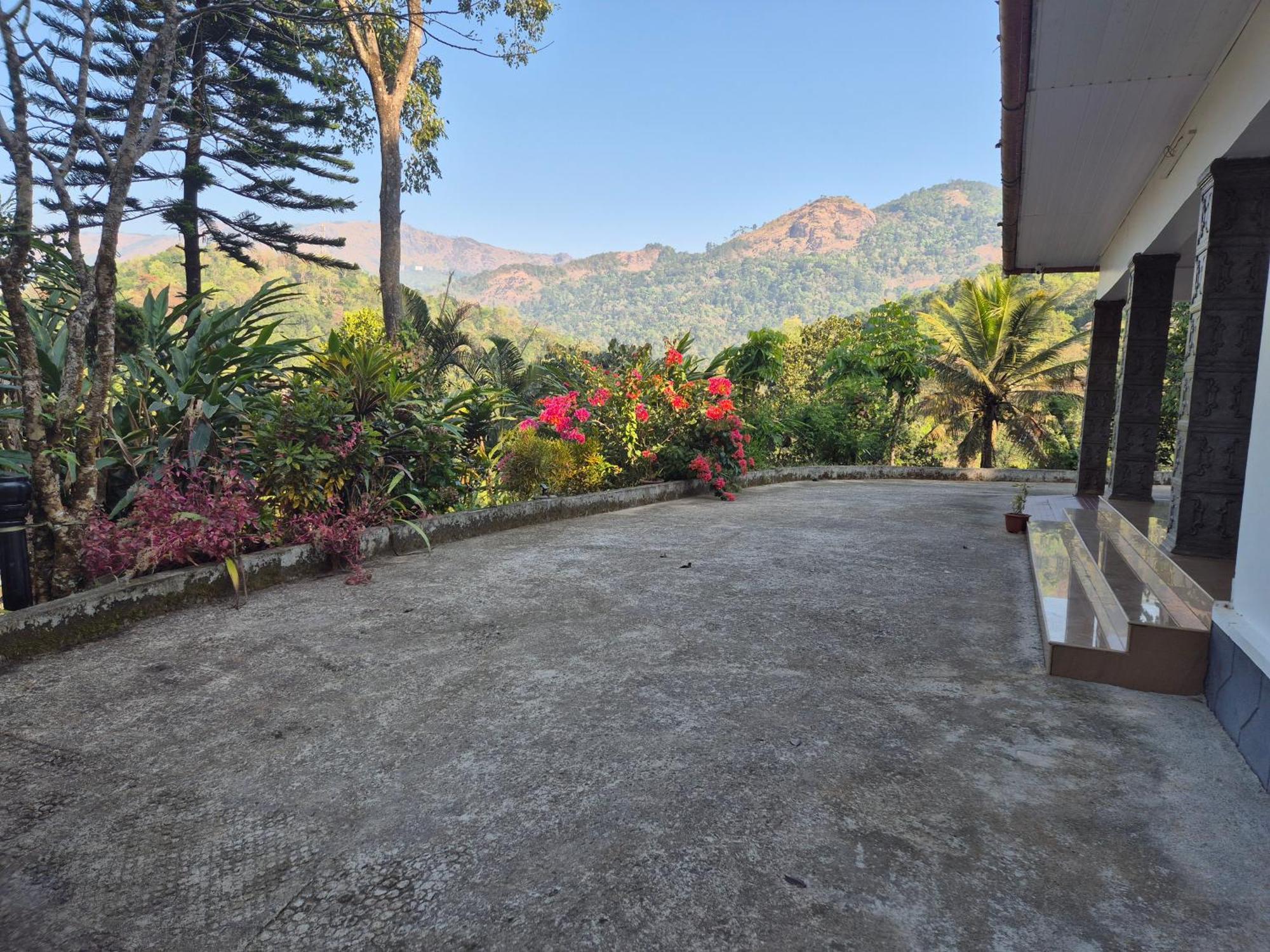 Anivilla Holiday Home Kunjithanny Anachal ภายนอก รูปภาพ