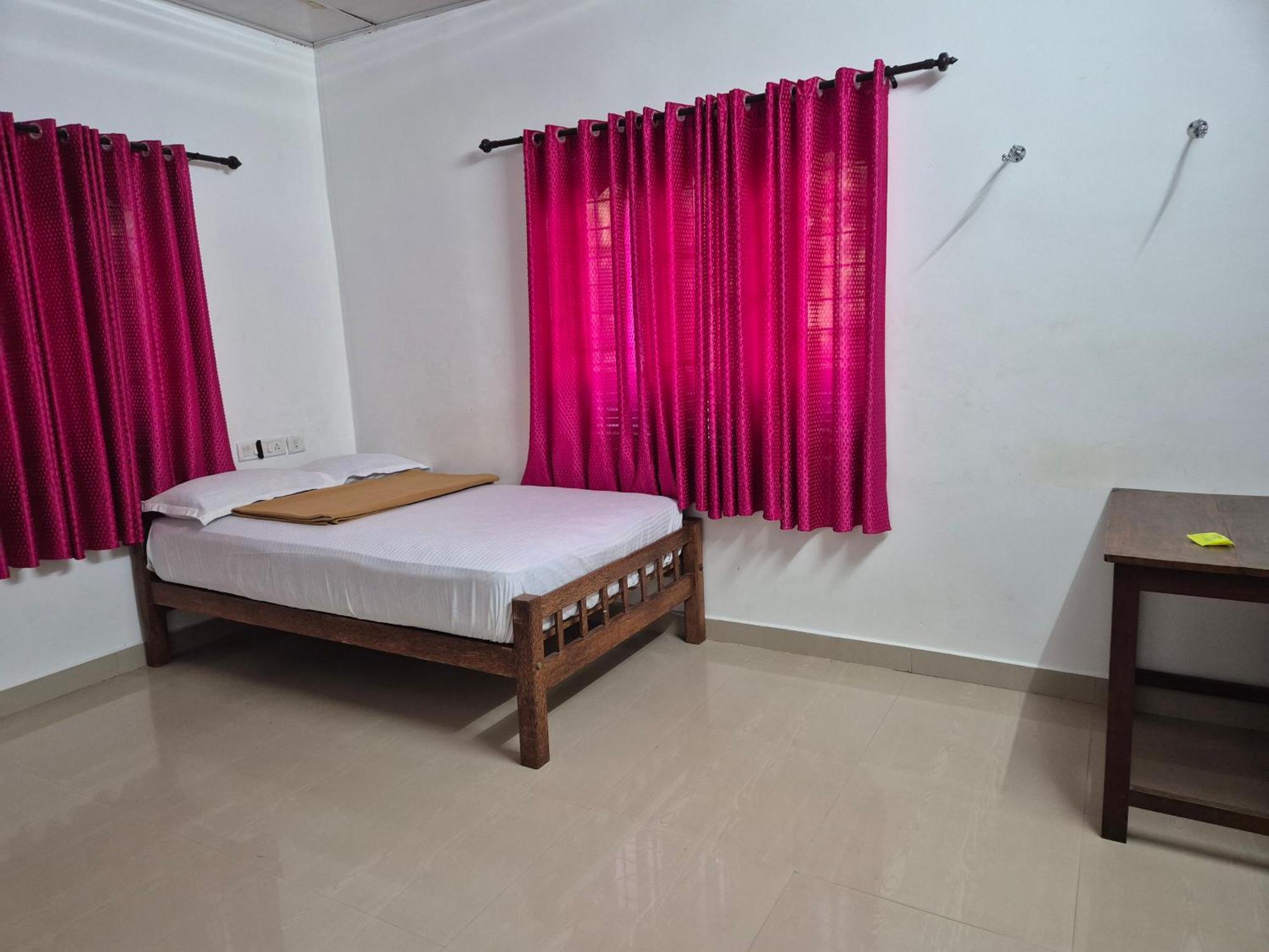 Anivilla Holiday Home Kunjithanny Anachal ห้อง รูปภาพ